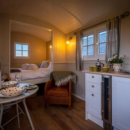 The Pleasant Hut At Mount Pleasant Farm Сasa de vacaciones *