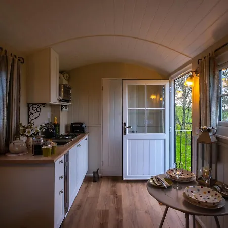 The Pleasant Hut At Mountpleasant Farm *